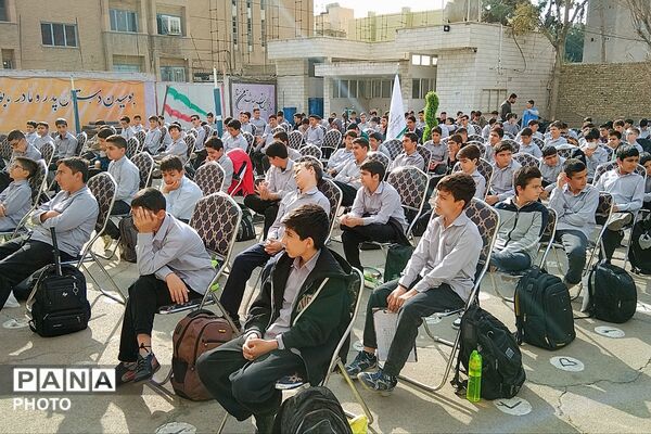 مراسم افتتاحیه هفته پدافند غیرعامل با حضور مدیر آموزش و پرورش ناحیه دو شهرری 
