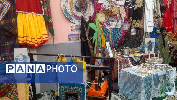 جشنواره قومی و محلی در دبستان آرمیتا مصلی نژاد ناحیه 7