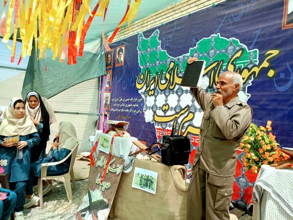 بازدید دانش آموزان دبستان سمیه از کنگره ملی شهید مدرس