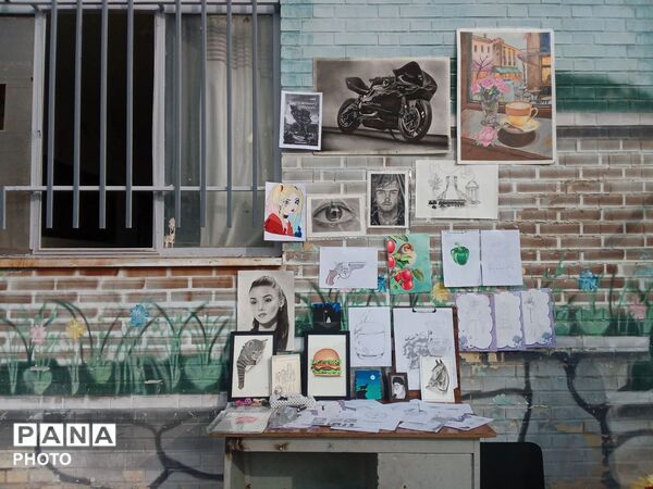 جشن استعداد و هویت ‌یابی ، هر دانش آموز یک مهارت  در دبیرستان دخترانه نجمه صدری  