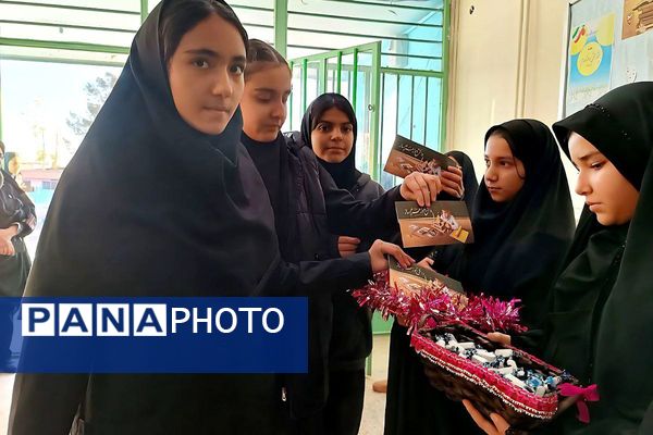 مدرسه امام علی (ع) غرق در عطر حسینی