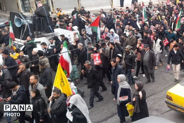 تجدید پیمان مردم ولایتمدار بهارستانی با سومین رهبر انقلاب در روز قدس