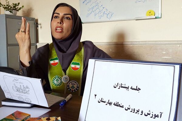 کارگاه آموزشی پیش اردوی منطقه‌ای پیشتازان در بهارستان‌۲