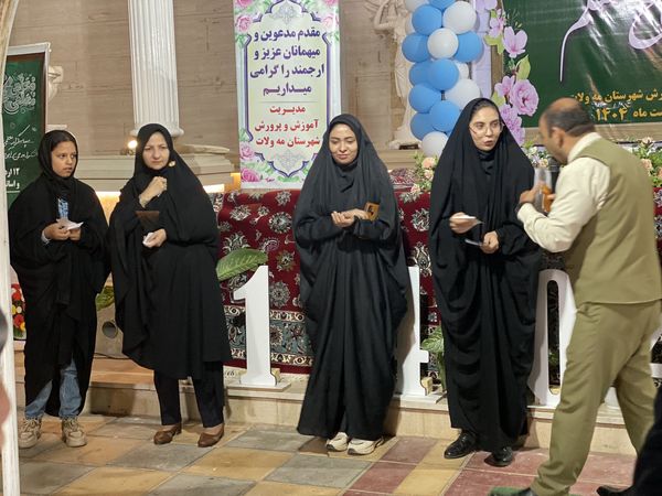 هفته‌ای برای ستایش دانایی؛ جشن معلمان در تالار ملک برگزار شد