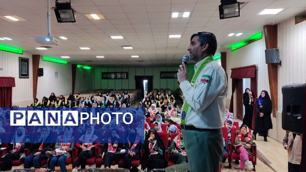 گارگاه آموزشی یاور مربیان تشکیلات پیشتازان جهادی مدارس نیشابور