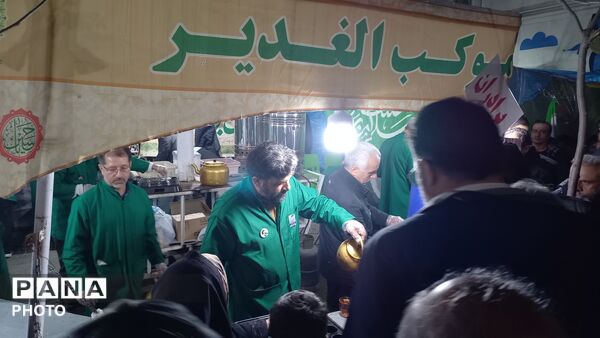 تجمعات شبانه همراه با موکب سازمان دانش آموزی در میدان المپیک 