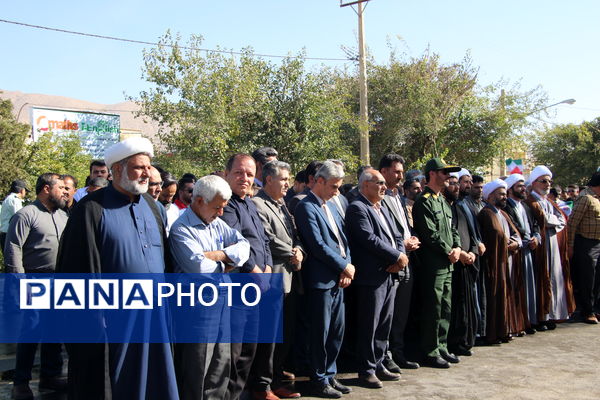 همگام با نسل انقلابی در راهپیمایی ۱۳ آبان شهرستان سروستان