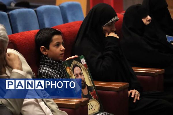 یادواره شهدا در فرهنگسرای مصلی‌نژاد ناحیه ۶ مشهد