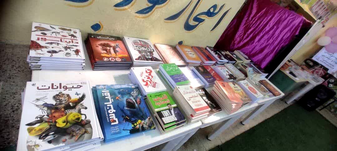 برگزاری مراسم شاهنامه‌خوانی و حافظ‌خوانی همراه با افتتاح نمایشگاه کتاب در مدرسه میلاد و کوثر نبی سعدآباد