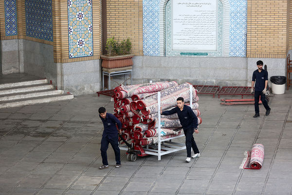 ضیافت افطاری ۲۵ هزار نفری حرم بانوی کرامت در شب میلاد کریم اهل بیت (ع)