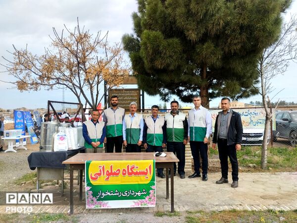 اقامه نماز بندگی در مسجد جامع تاریخی شهر رشتخوار