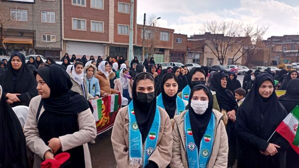 قابی از خواجه در راهپیمایی ۲۲‌بهمن