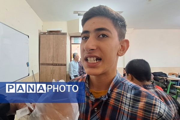 اجرای طرح وارنیش فلوراید در آموزشگاه معارف ۶ شیراز