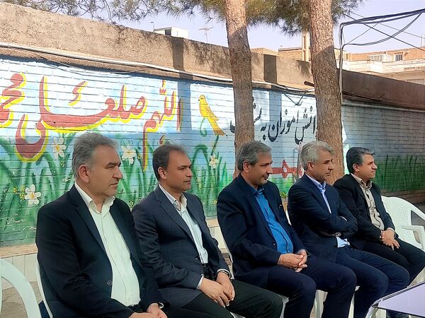 جشن شکوفه ها در دبستان فضیلت