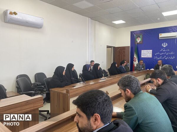 دیدار فرهنگیان با امام جمعه و فرماندار