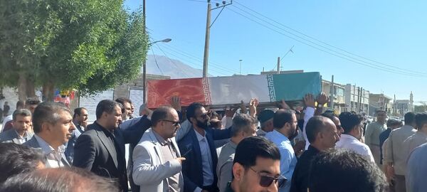  مراسم تشییع پیکر مطهر شهید گمنام در شهرستان بستک