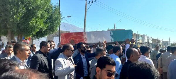  مراسم تشییع پیکر مطهر شهید گمنام در شهرستان بستک