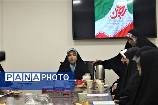 محفل شعر بانوان «رحیل» ویژه کودکان شهید 