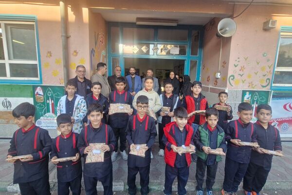 هفته کتاب و کتاب خوانی در مدارس فشافویه؛ فرصتی برای رشد فرهنگی دانش آموزان