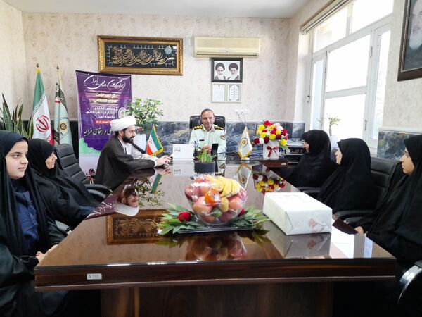 دیدار کادر مدرسه شاهد ارض اقدس با پرسنل نیروی انتظامی