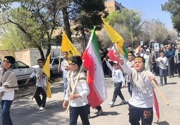 دهه نودی‌های زرقانی با حضور خود دراهپیمایی قدس به ندای رهبر لبیک گفتند 