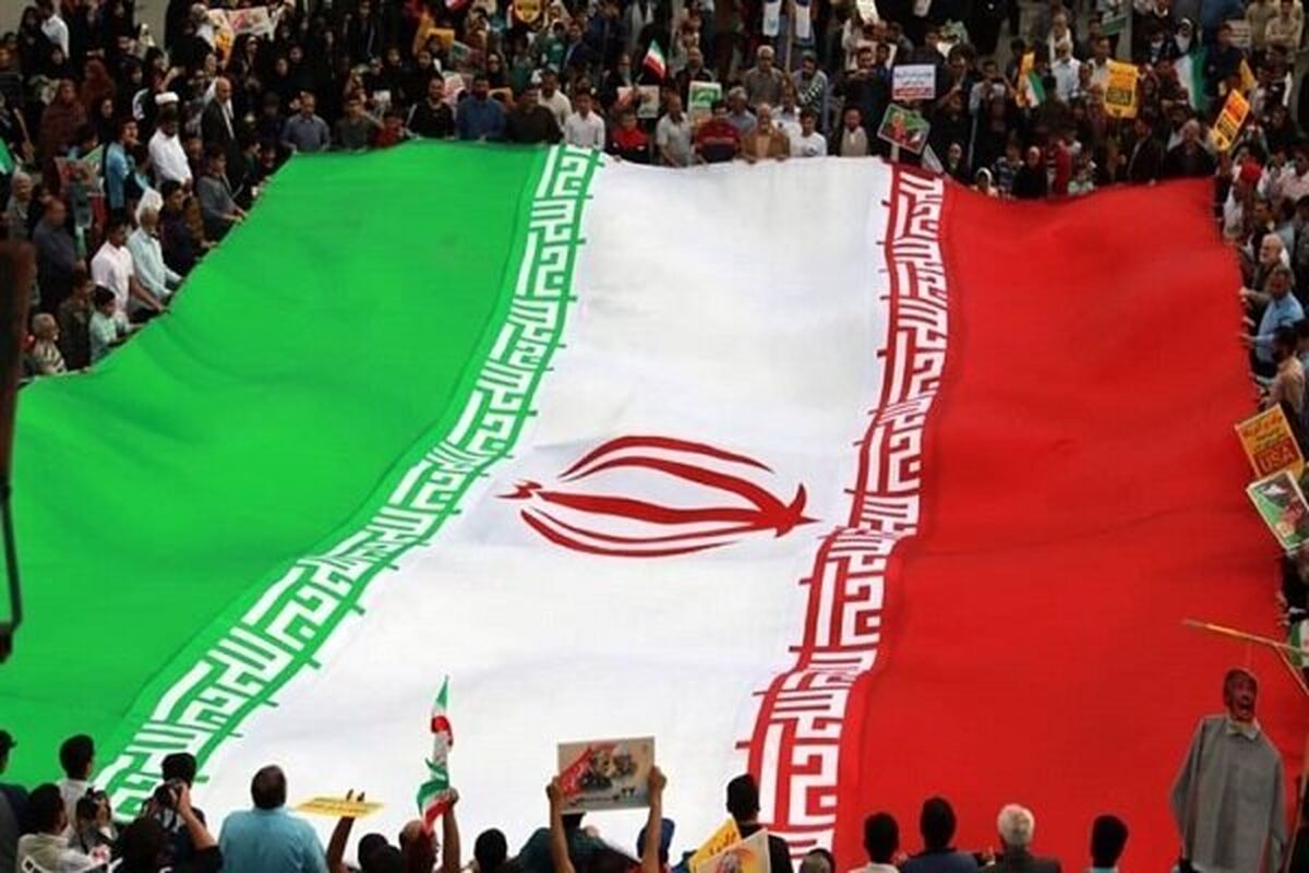 خامنه‌ای عزیز، جانِ زنده ملت ایران است/ با لبیک به فرمان رهبری، دشمن را مأیوس خواهیم کرد