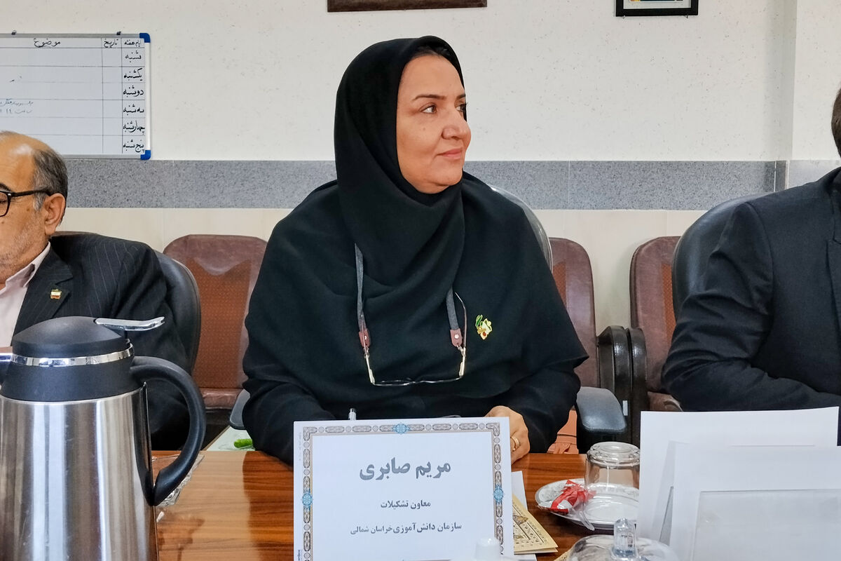 نمایندگان مجلس دانش‌آموزی مسیر فعالیت خود را ادامه دهند