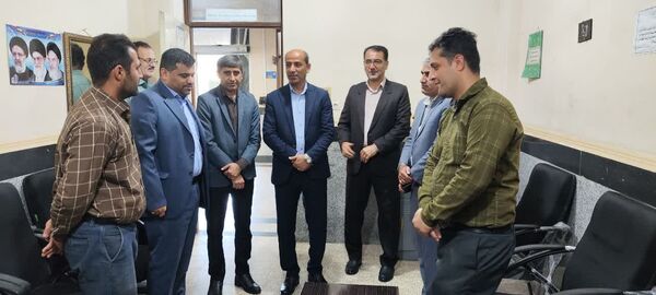 بازدید فرماندار دشتی از بخش‌های مختلف مدیریت آموزش و پرورش شهرستان دشتی