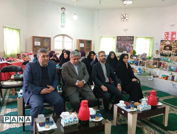 جشنواره جابر بن حیان در دبستان نرجس 