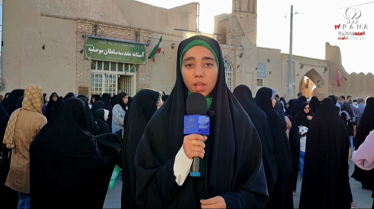 همایش پیاده روی عاشقان رضوی به مناسبت میلاد امام رضا (ع) در نایین