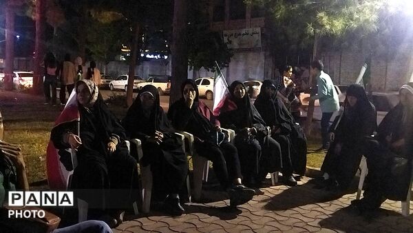 پاتوق گفت و گو و روشنگری در بلوار جمهوری نیشابور 