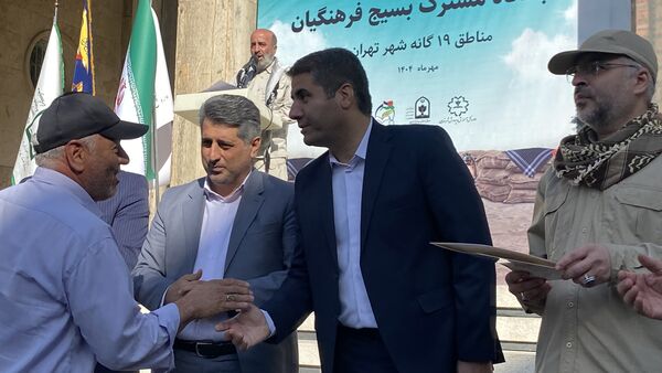 برگزاری صبحگاه مشترک بسیج فرهنگیان به مناسبت هفته دفاع مقدس