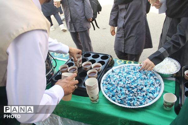 حضور خادمان‌ امام رضا (ع) در هنرستان شهدای سایپا اسلامشهر