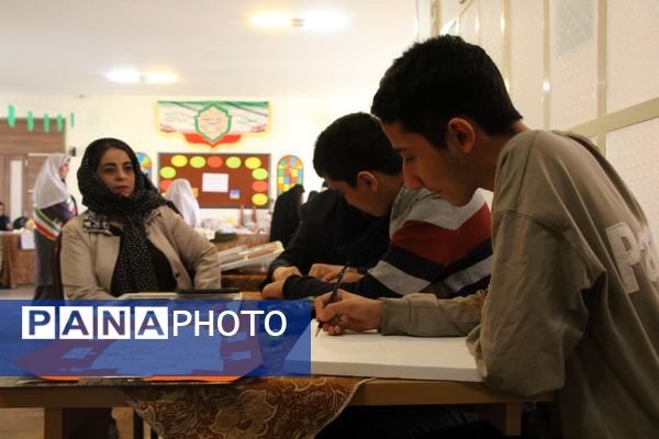 نمایشگاه دستاوردهای دانش‌آموزان استثنایی یزد