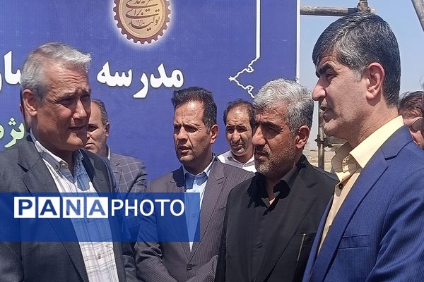 برگزاری آیین خشت گذاری مدرسه 22 کلاسه حاج علی اکبر عبدالملکی ویژه دانش‌آموزان با نیاز های ویژه در شهرستان ملارد