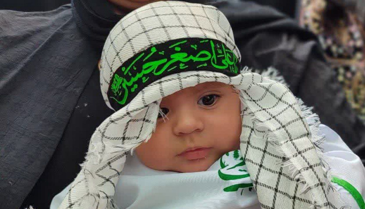 ماه عشق، دلدادگی و بی‌قراری برای حسین (ع)، پسرش علی اصغر و اهل بیتش