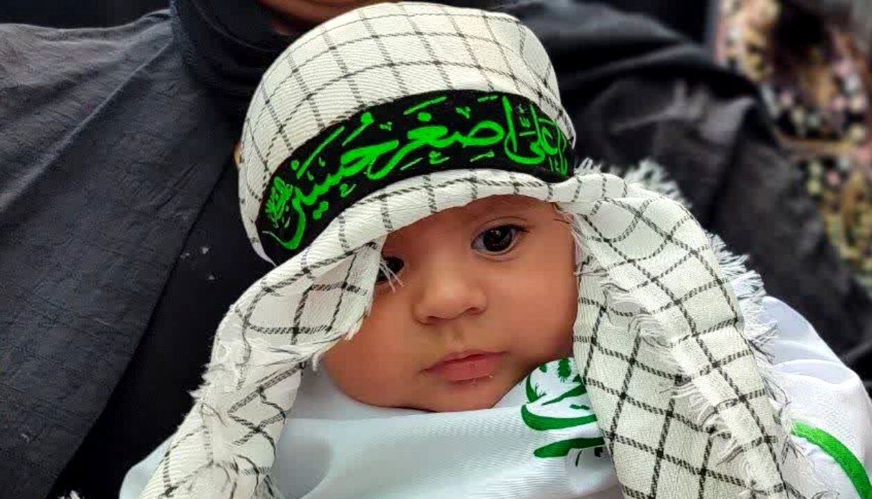 ماه عشق، دلدادگی و بی‌قراری برای حسین (ع)، پسرش علی اصغر و اهل بیتش