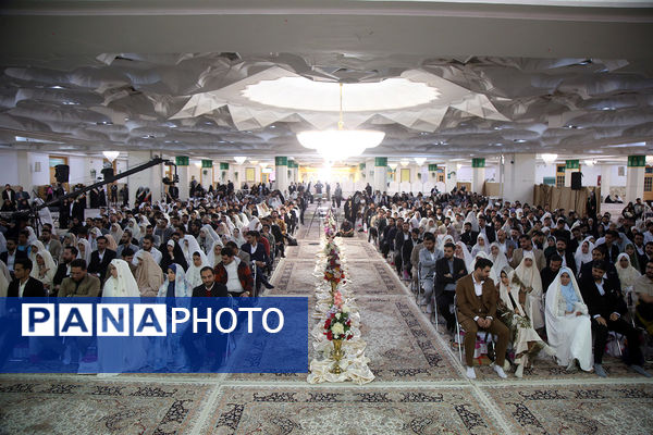 جشن ازدواج ۷۳۰ زوج دانشجوی در حرم حضرت معصومه(س)