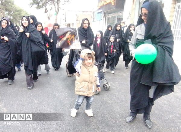 راهپیمایی نوجوانان و کودکان در روز قدس در شهرستان خلیل آباد