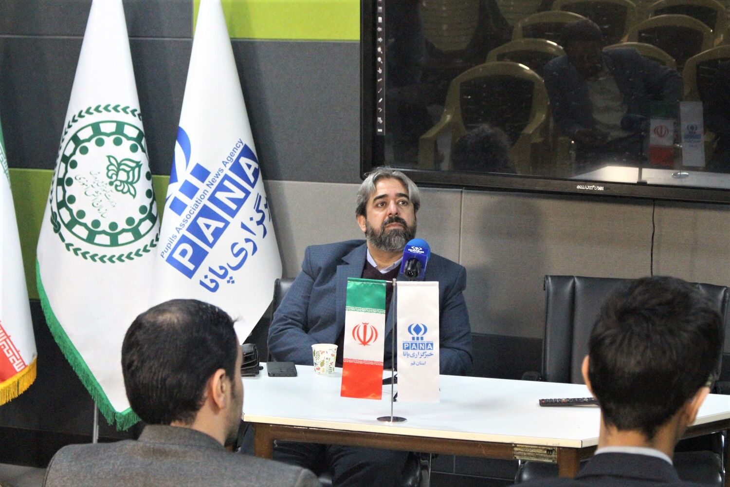 نشست صمیمی «محمد عکاف» با مدیران روابط عمومی نواحی آموزش و پرورش قم