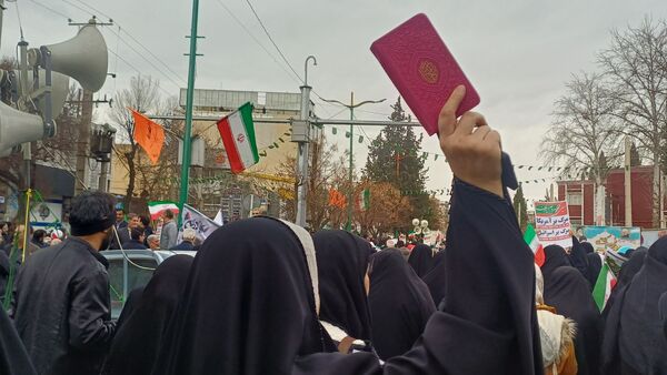 دانش‌آموزان، پاسداری از انقلاب را آغاز می‌کنند
