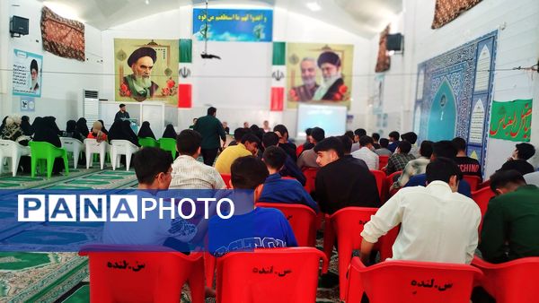 دانش‌آموزان در تریبون آزاد، نقدهای خود را به مسئولان مطرح کردند