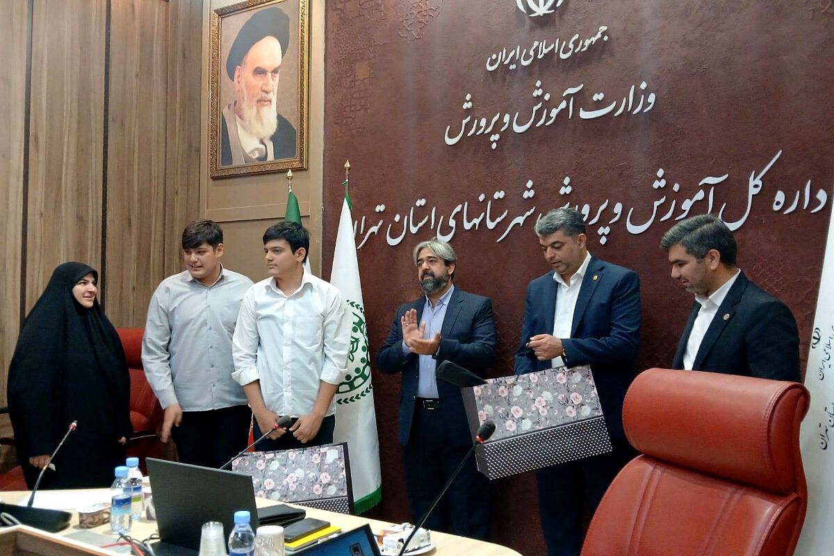 حضور دانش‌آموزان پانا ری دو در نشست صمیمی با مدیر عامل خبرگزاری پانا 