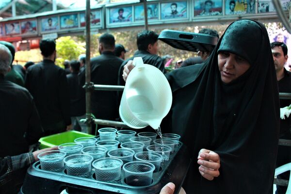جلوه‌های حزن و خشم در مراسم تشییع شهدا