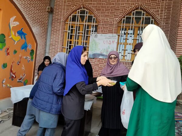 برپایی بازارچه کار و دانش‌آموزی در مدرسه شاهد شهرستان کردکوی