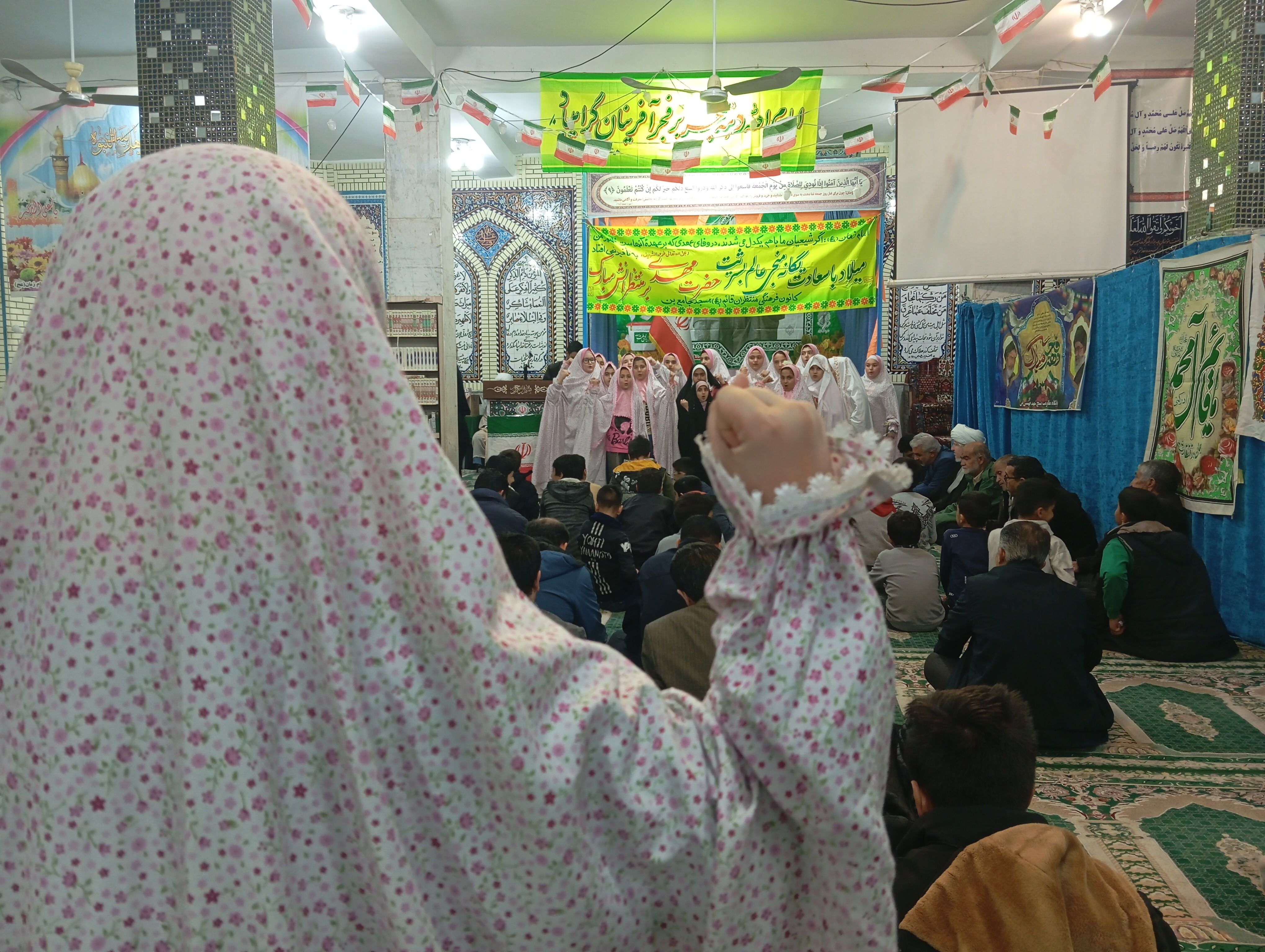 وقتی دانش‌آموزان میزبان جشن دهه فجر می‌شوند