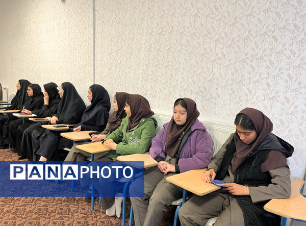 برگزاری انتخابات شورای دانش‌آموزی منطقه‌ای در خاتم