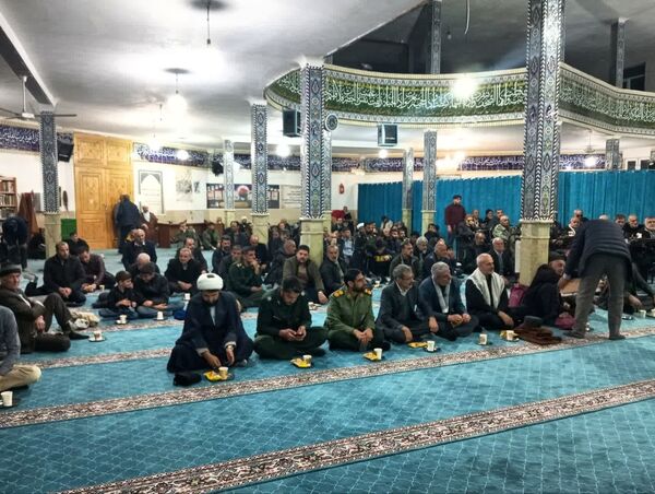برگزاری مراسم شهرستانی به‌مناسبت تدفین شهیدان نصرالله و صفی‌الدین در شهرستان فیروزکوه
