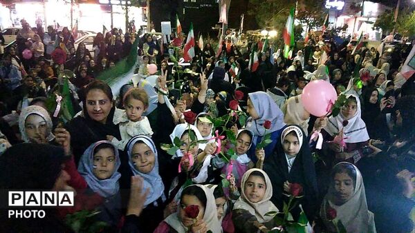 اجتماع بزرگ دختران جان فدای ایران به یاد دختران میناب 