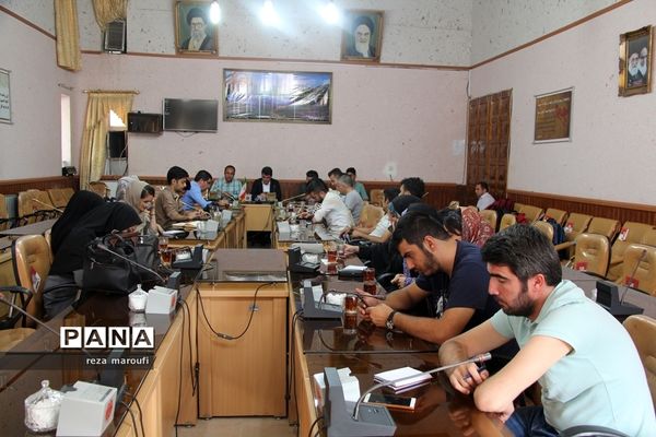 نشست خبری فرماندار سردشت با اصحاب  رسانه استان